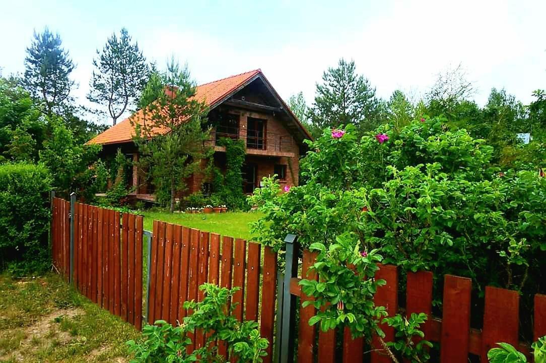 Вілла Dom Pod Glogami Щитно Екстер'єр фото